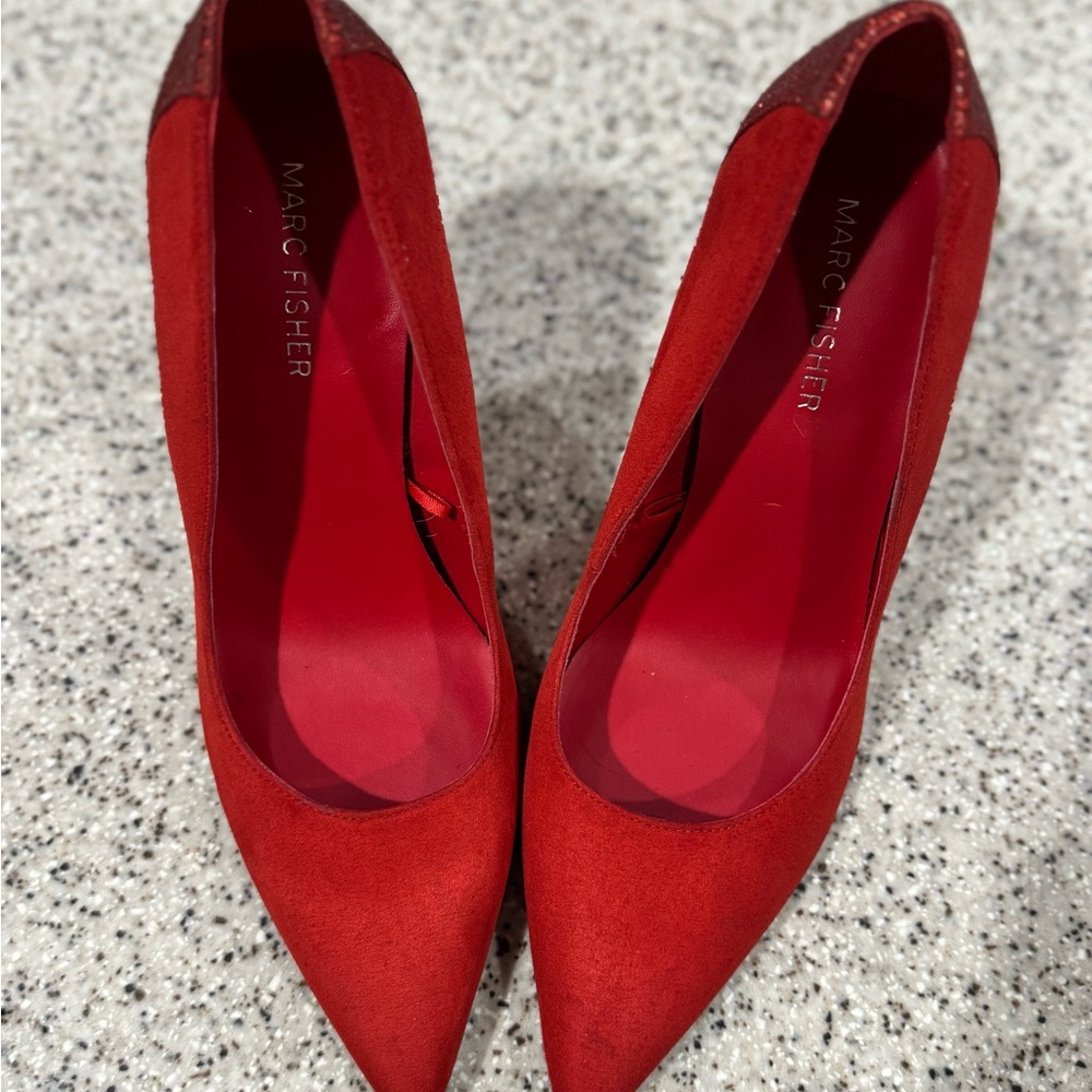 Marc Fisher Women's Scarlet Heels